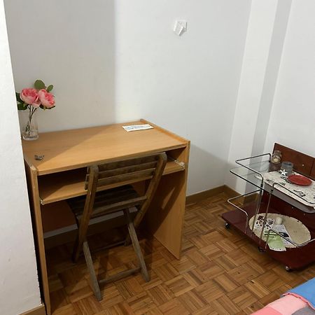Apartament Habitacion Doble En Figueres Figueres  Zewnętrze zdjęcie
