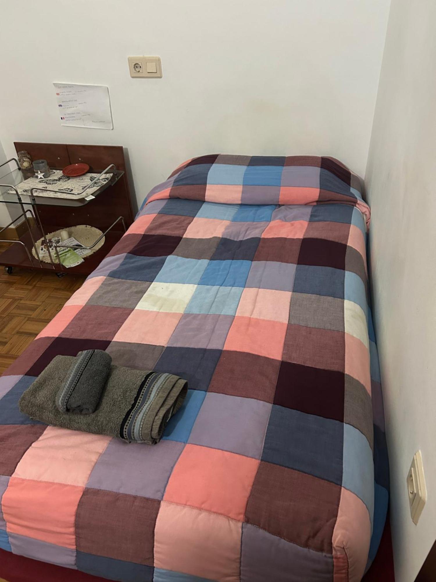 Apartament Habitacion Doble En Figueres Figueres  Zewnętrze zdjęcie